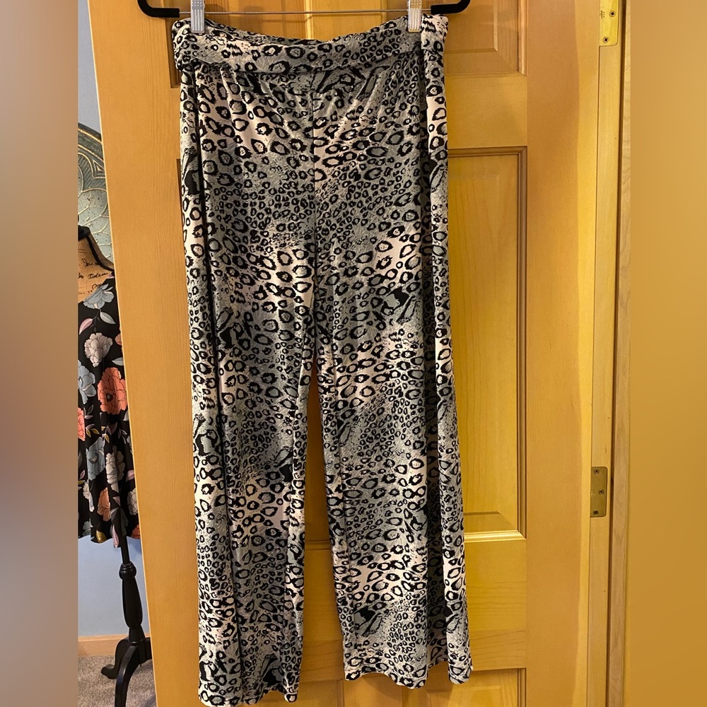 Beautiful flowy pants